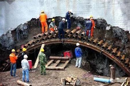 临淄隧道钢花管支护案例
